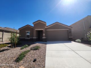 Foreclosed Home - 8761 W RED SPIKE ICE DR, 85653