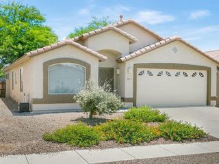 Foreclosed Home - 6054 N PANORAMA PARK DR, 85704
