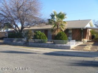 Foreclosed Home - 8330 E 3RD ST, 85710