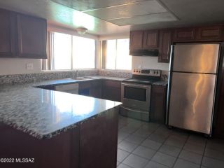 Foreclosed Home - 8700 E KENYON DR, 85710