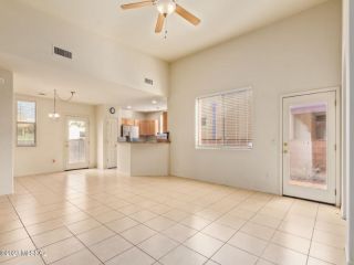 Foreclosed Home - 937 W CALLE CARASOL, 85713