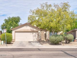 Foreclosed Home - 4686 S VALLEY RD, 85714