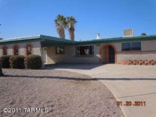 Foreclosed Home - 3120 S PORTIA AVE, 85730
