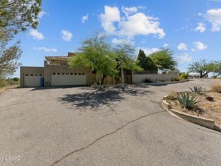 Foreclosed Home - 10922 E ESCALANTE RD, 85730