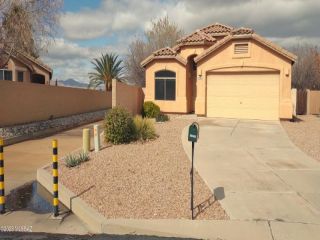 Foreclosed Home - 39462 S STARSHIP DR, 85739