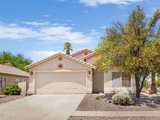 Foreclosed Home - 6960 W AVONDALE PL, 85743