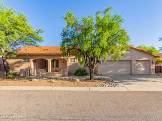 Foreclosed Home - 11120 E MOUNTAIN GATE PL, 85749