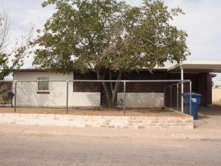 Foreclosed Home - 658 W CALLE MEDINA, 85756