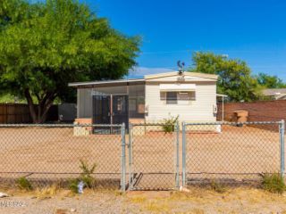 Foreclosed Home - (Range 9000 - 9099) S HELEN MARIE DR, 85756