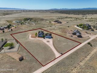 Foreclosed Home - 11125 N BOOT RANCH RD, 86305