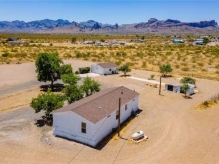 Foreclosed Home - 1417 S CONCHO RD, 86413