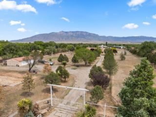 Foreclosed Home - 340 PUEBLITO RD, 87048
