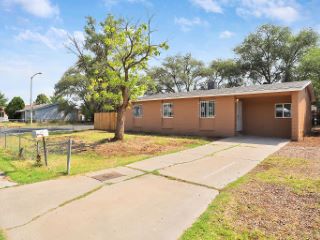 Foreclosed Home - 4800 W LEA DR SW, 87105