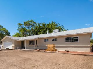 Foreclosed Home - 4019 LA SOMBRA RD SW, 87105
