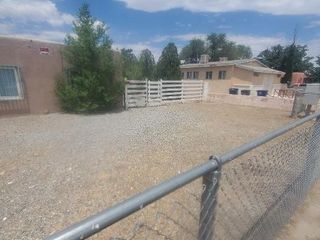 Foreclosed Home - 525 MESILLA ST SE, 87108