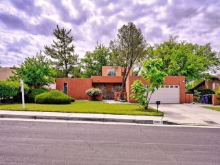 Foreclosed Home - 7508 LA MADERA RD NE, 87109