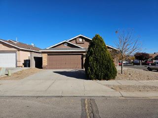 Foreclosed Home - 8401 LONE PRAIRIE AVE SW, 87121