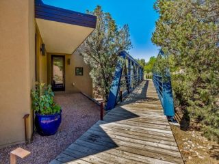 Foreclosed Home - 942 OLD TAOS HWY, 87501