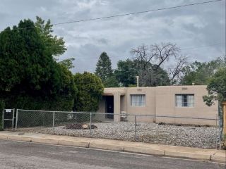 Foreclosed Home - 131 SPRUCE ST, 87501