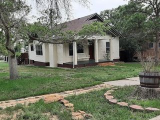 Foreclosed Home - 701 S 6TH ST, 87740