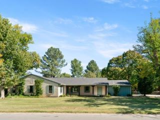 Foreclosed Home - List 100853507