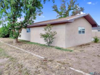 Foreclosed Home - 1001 E 3RD ST, 88130