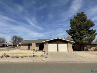 Foreclosed Home - 1610 W BRISCOE AVE, 88210
