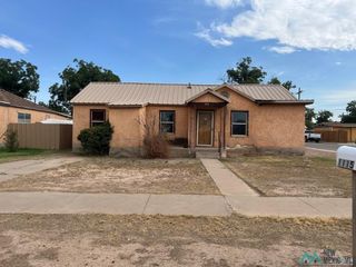 Foreclosed Home - 1115 W CHISUM AVE, 88210