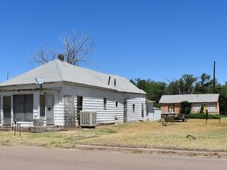 Foreclosed Home - 417 E HEMAN AVE, 88401