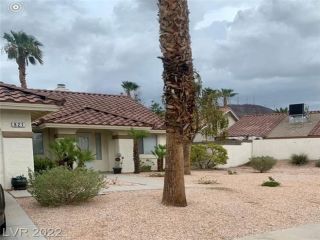 Foreclosed Home - 821 WOODTACK COVE WAY, 89002