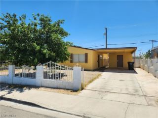 Foreclosed Home - 1939 W CARTIER AVE, 89032