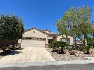 Foreclosed Home - 2560 CRATER ROCK ST, 89044