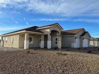 Foreclosed Home - 5010 STUBBLEFIELD DR, 89061