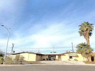 Foreclosed Home - 4404 Hillcrest Ave, 89102