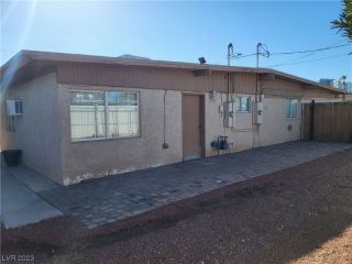 Foreclosed Home - 1301 SAN PEDRO ST, 89104