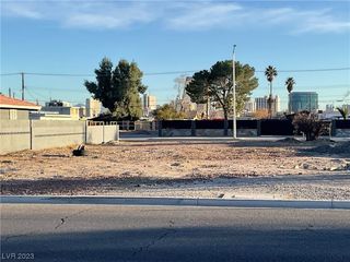 Foreclosed Home - 412 HARRISON AVE, 89106