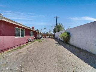 Foreclosed Home - 709 DONNER ST, 89107
