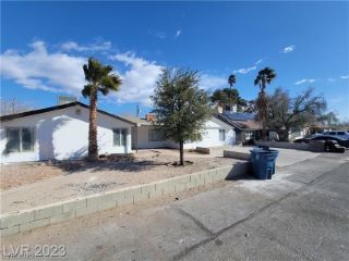 Foreclosed Home - 1710 SHADOW MOUNTAIN PL, 89108