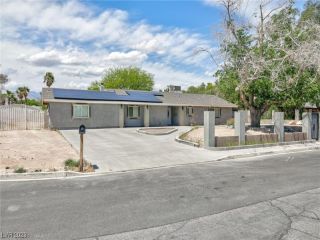 Foreclosed Home - 3069 RAMROD ST, 89108