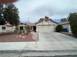 Foreclosed Home - 3016 GENTLE BREEZE ST, 89108