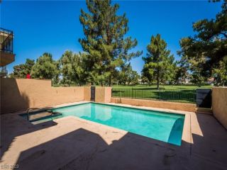 Foreclosed Home - 916 VEGAS VALLEY DR, 89109