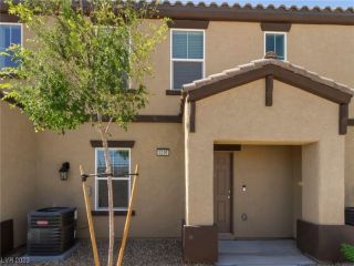 Foreclosed Home - 5230 STEEP CLIFFS AVE, 89115