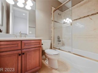 Foreclosed Home - 2805 HIGH SAIL CT, 89117