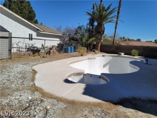 Foreclosed Home - 2784 BELCASTRO ST, 89117