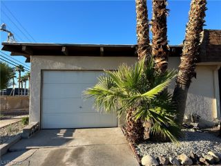 Foreclosed Home - 3210 N HERITAGE WAY, 89121