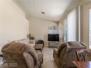 Foreclosed Home - 1076 CORAL DESERT DR, 89123