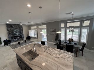 Foreclosed Home - 2736 TUMBLE BROOK DR, 89134