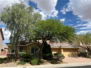 Foreclosed Home - 9648 TRATTORIA ST, 89178