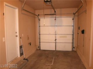 Foreclosed Home - 9402 CRIMSON SKY ST, 89178