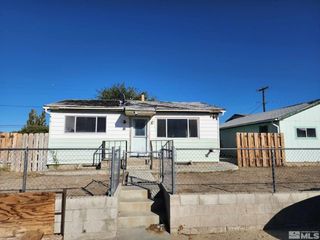 Foreclosed Home - 138 B ST, 89415